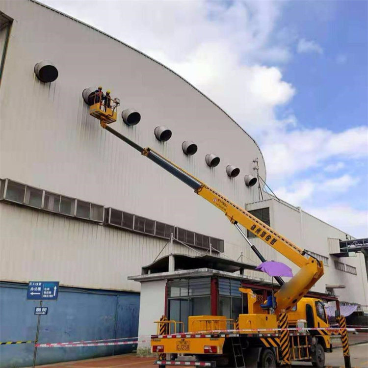 惠州高空作业车出租服务：专业广告牌安装解决方案