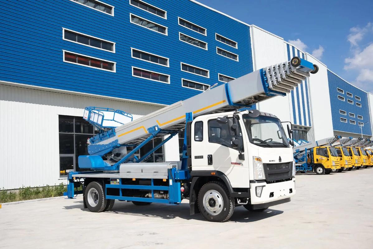 惠州出租云梯车高空作业车 建筑垃圾搬运